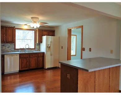 431 Johnny Appleseed Ln, Leominster, MA 01453 - photo 6
