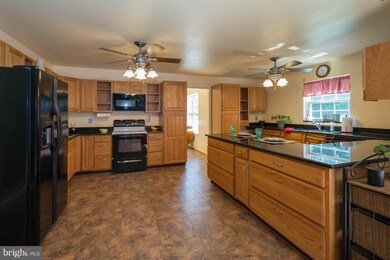 21140 Autumn Ct, Leonardtown, MD 20650 - photo 4