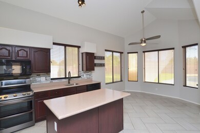 2361 E Robin Ln, Gilbert, AZ 85296 - photo 3