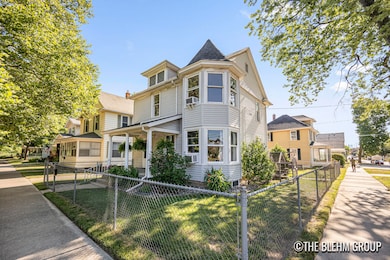 200 Richards NW_27