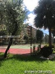 9360 Fontainebleau Blvd unit 109, Miami, FL 33172 - photo 6