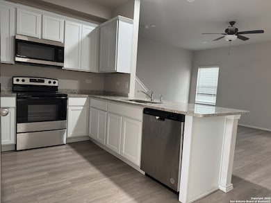 7356 Misty Ridge Dr, Converse, TX 78109 - photo 3