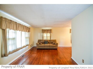 527 Terry Cir, Fayetteville, NC 28304 - photo 5