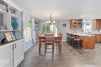 12-web-or-mls-1214-twin-rocks-dr