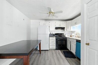 10 Karen Cir unit 2, Billerica, MA 01821 - photo 4