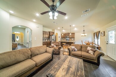 132 Cottongame Dr, Weatherford, TX 76088 - photo 3