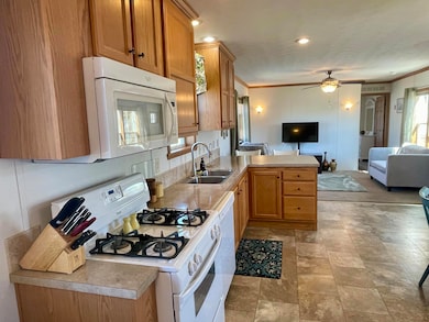 54 Linnell Cir, Brunswick, ME 04011 - photo 7