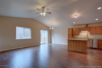 Dining/Kitchen