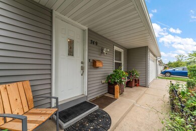 749 N Wheeler St, Griffith, IN 46319 - photo 4