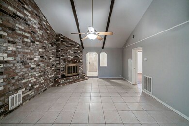 8818 Stone Brook Ln, Houston, TX 77040 - photo 5