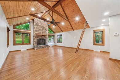 I mean, come on, this room is absolutely breathtak