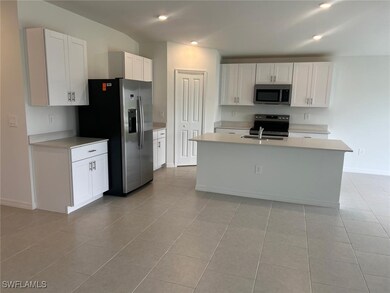 19712 Lavender Field Ct, Lehigh Acres, FL 33974 - photo 7