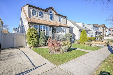 4940 169th St, Flushing, NY 11365 - photo 2