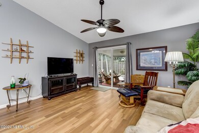10-web-or-mls-LR_2337_1st_Ave_Unit_B_AA-