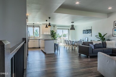 5101 Hitchock Dr- 53