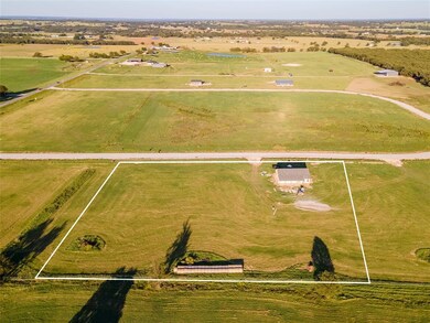 1005 Meadow Bend Cir, Stephenville, TX 76401 - photo 5