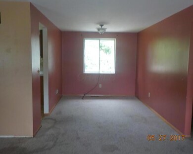 3815 Adell Rd, Columbus, OH 43228 - photo 4