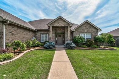 3106 Claremont Dr, Bartlesville, OK 74006 - photo 2