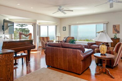 5561 Topa Topa Dr-print-008-008-Living R