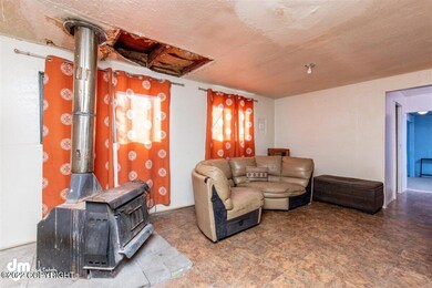 05-Living Room 20220420-DW-4616