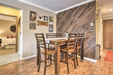Copper Chase 120 122 diningroom2