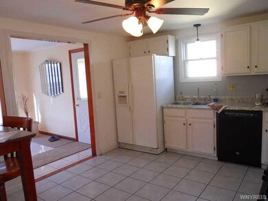 Kitchen Open floor plan to the family room