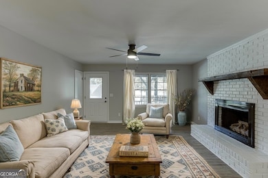 5837 Meadow View Ln, Flowery Branch, GA 30542 - photo 5