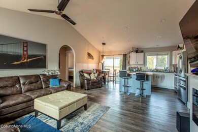5_Living Room