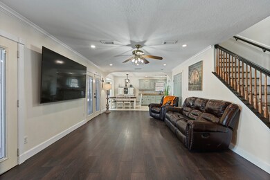 7618 Green Lawn Dr, Houston, TX 77088 - photo 3