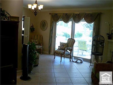 Light and bright!  Let the outdoors in!