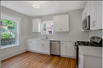 108 Winthrop Rd unit 6, Brookline, MA 02445 - photo 3