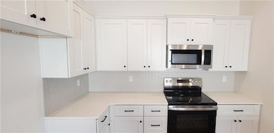 705 Mahogany Ct, Warrensburg, MO 64093 - photo 2