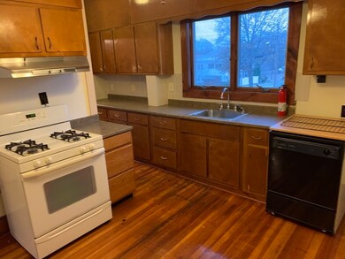 24 Hayes St unit 24, Arlington, MA 02474 - photo 4