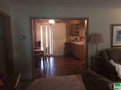 534 3rd St SE, Le Mars, IA 51031 - photo 5