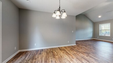 114 E Bomar Ct, Shelbyville, TN 37160 - photo 6