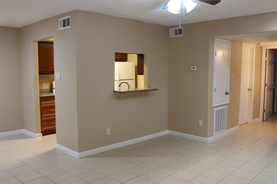 16111 Aspenglenn Dr unit 1001, Houston, TX 77084 - photo 4