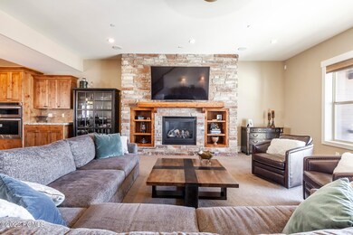 5_Great-Room_high_3810972