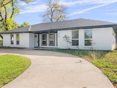 240 Wesley Dr, Desoto, TX 75115 - photo 2