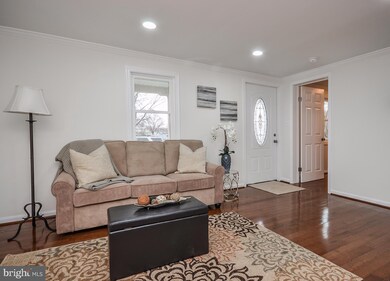 8109 Pinehill St, Laurel, MD 20707 - photo 2