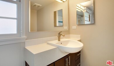 1513 Penmar Ave unit 2, Los Angeles, CA 90291 - photo 5