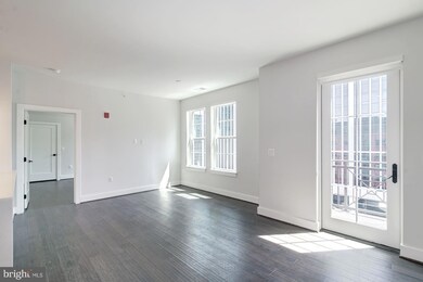 Key and Nash unit 510, Arlington, VA 22209 - photo 2