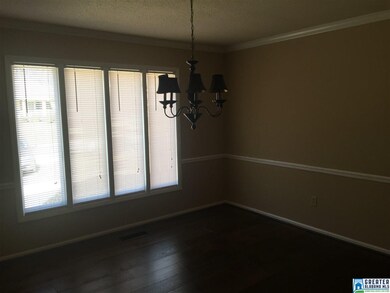 Nice size formal dinning room.
