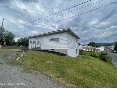 106 E Oak St, Pittston, PA 18640 - photo 4