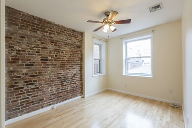 464 Hanover St unit 12, Boston, MA 02113 - photo 5