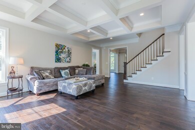 1717 Drewlaine Dr, Vienna, VA 22182 - photo 6