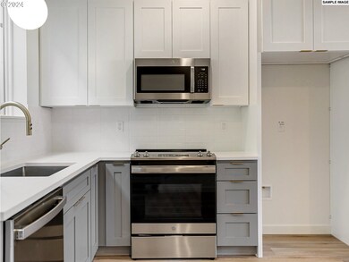 7464 N MacRum Ave unit 8, Portland, OR 97203 - photo 7