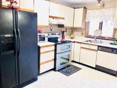 110 Brooks St unit B, Worcester, MA 01606 - photo 4