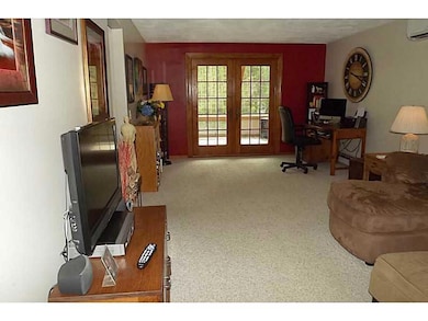 13 Sturbridge Ave, Greenville, RI 02828 - photo 6