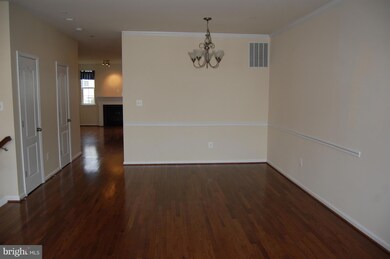 7358 Mockingbird Cir, Glen Burnie, MD 21060 - photo 5