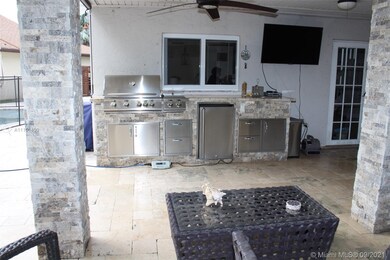 5411 SW 152nd Place Cir, Miami, FL 33185 - photo 7